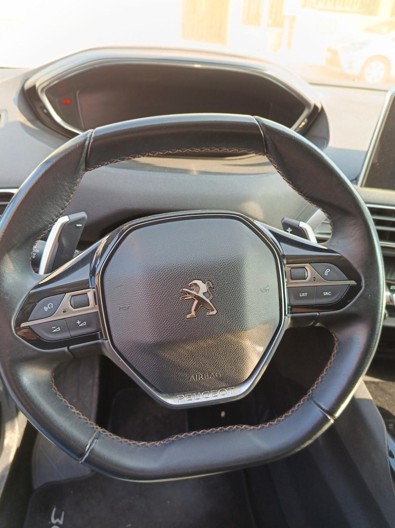 Peugeot 3008 BlueHDi 120 S&S Business