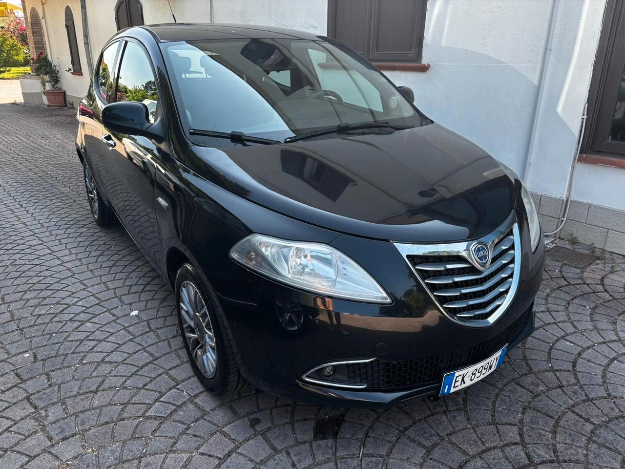 Lancia Ypsilon 1.2 69 CV 5 porte GPL Ecochic Silver IDONEA PER NEOPATENTATI PERMUTABILE