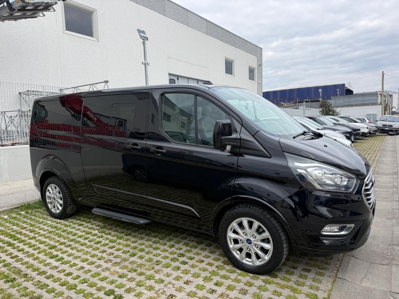 Ford Tourneo Custom 320 2.0 TDCi 185CV PL Titanium X