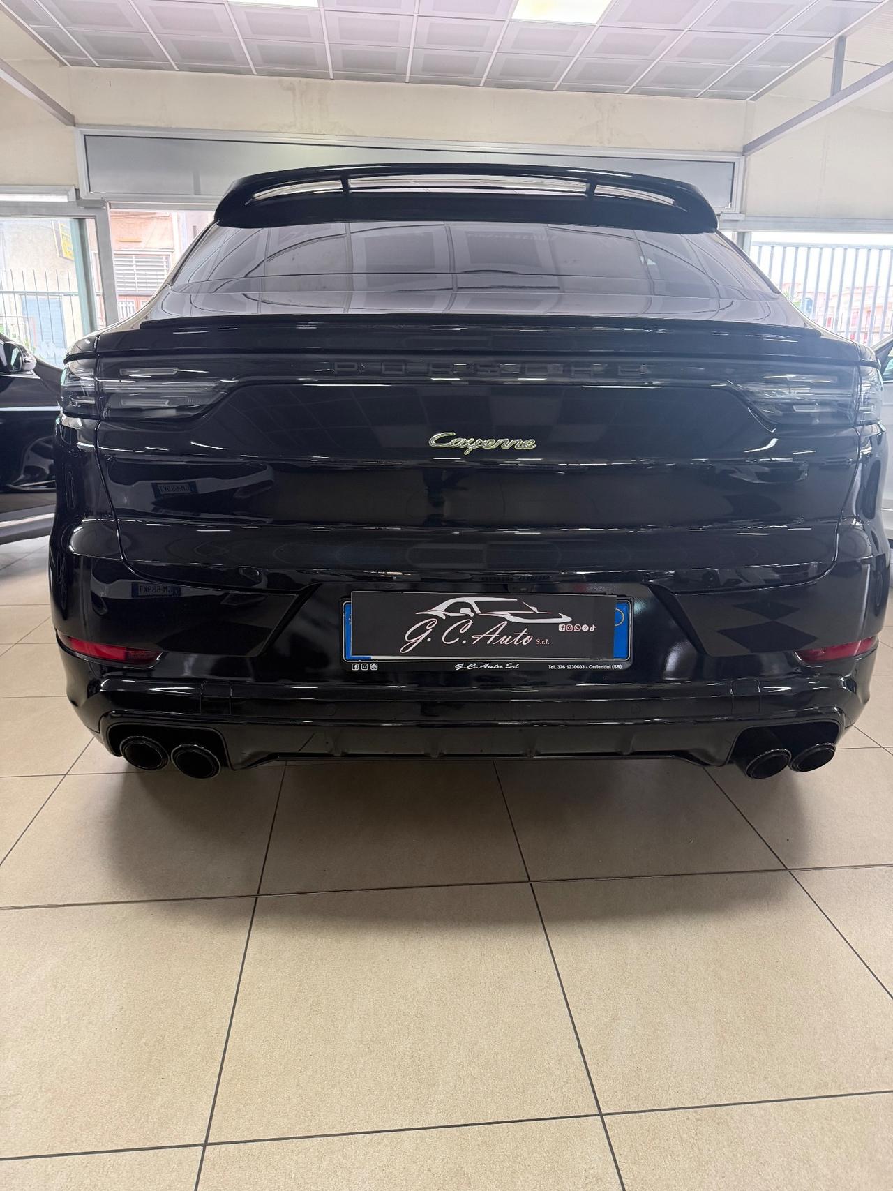 Porsche Cayenne Coupé 3.0 V6 E-Hybrid Platinum Edition470CV