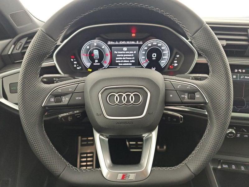 Audi Q3 SPB 40 TDI quattro S tronic Identity Black