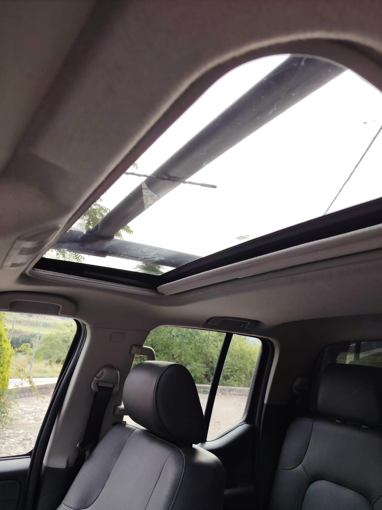 Nissan Navara 2.5 dCi 4 porte Double Cab XE