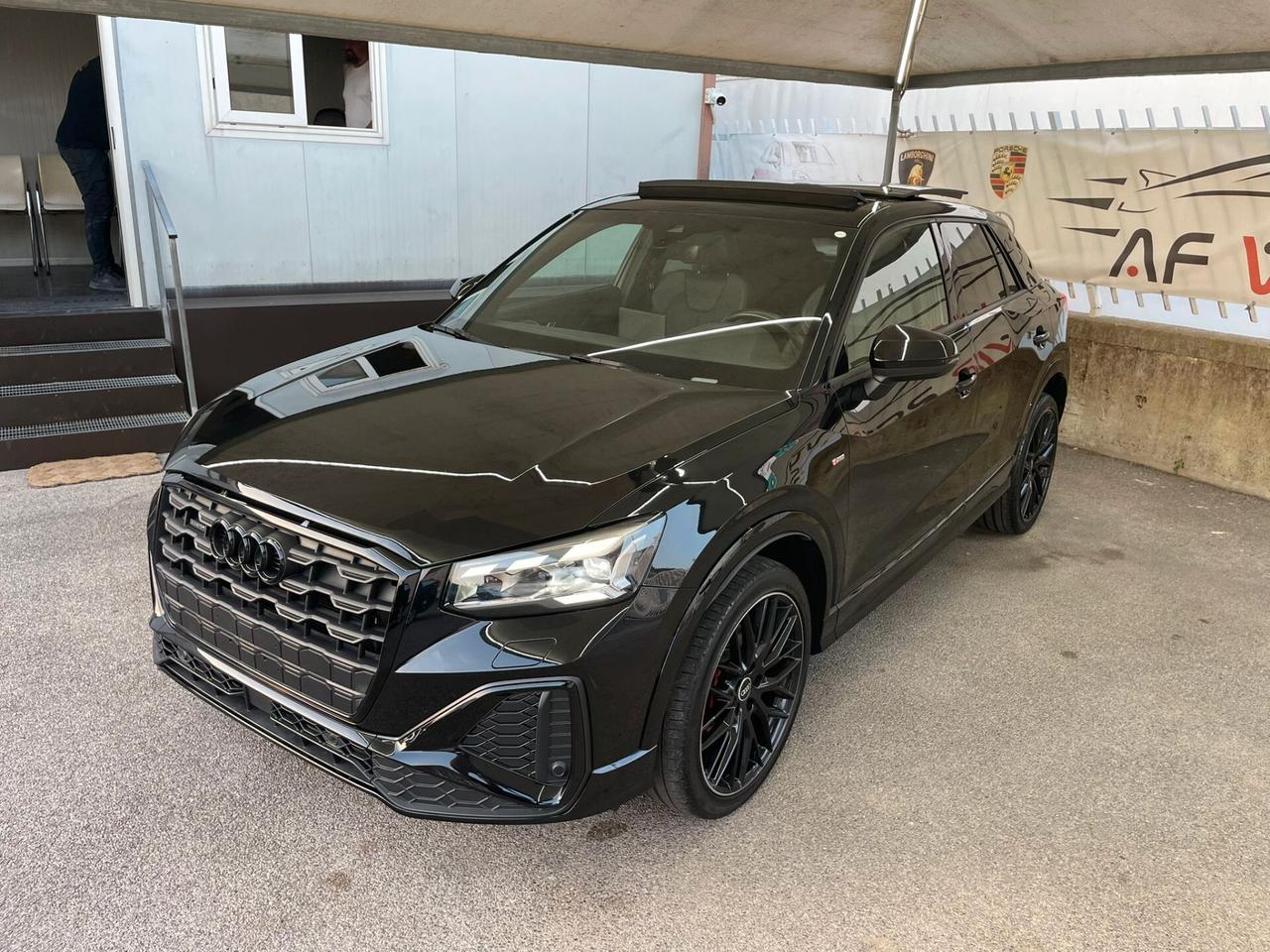 Audi Q2 35 TDI quattro S tronic Identity Black