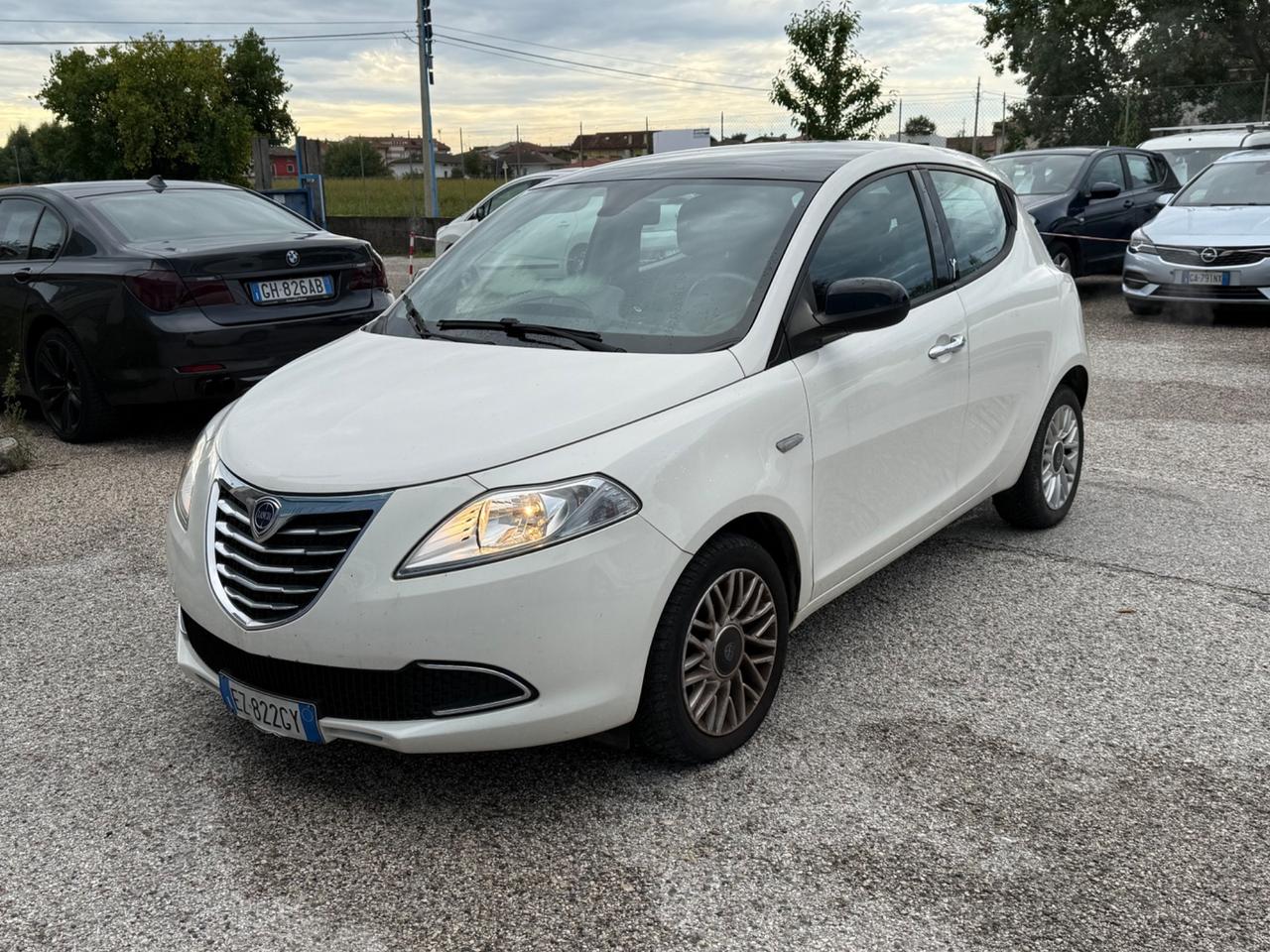 Lancia Ypsilon 1.2 69 CV 5 porte Elefantino