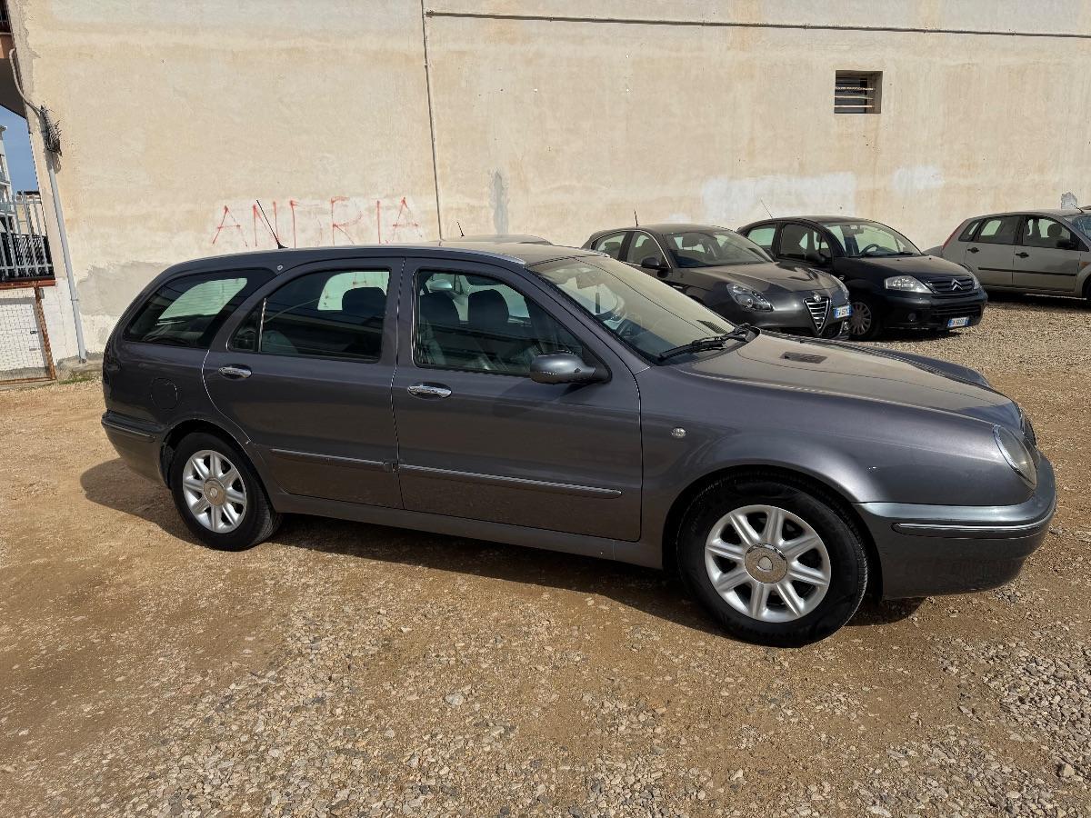 LANCIA - Lybra - JTD S.W. Emblema NAVI/ CLIMA AUTOMATICO/ BLOCHSHAFT