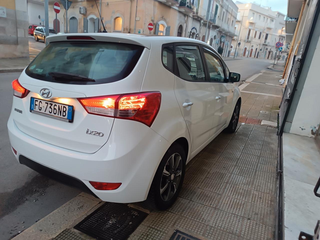 Hyundai iX20 1.4 CRDI 90 CV XPOSSIBLE TETTO APRIBILE FULL