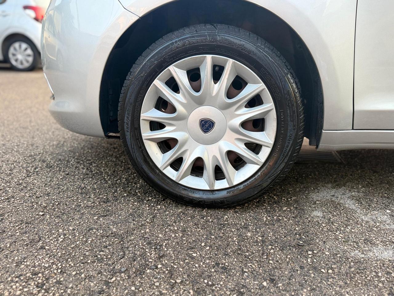 Lancia Ypsilon 1.2 Ecochic GPL Silver