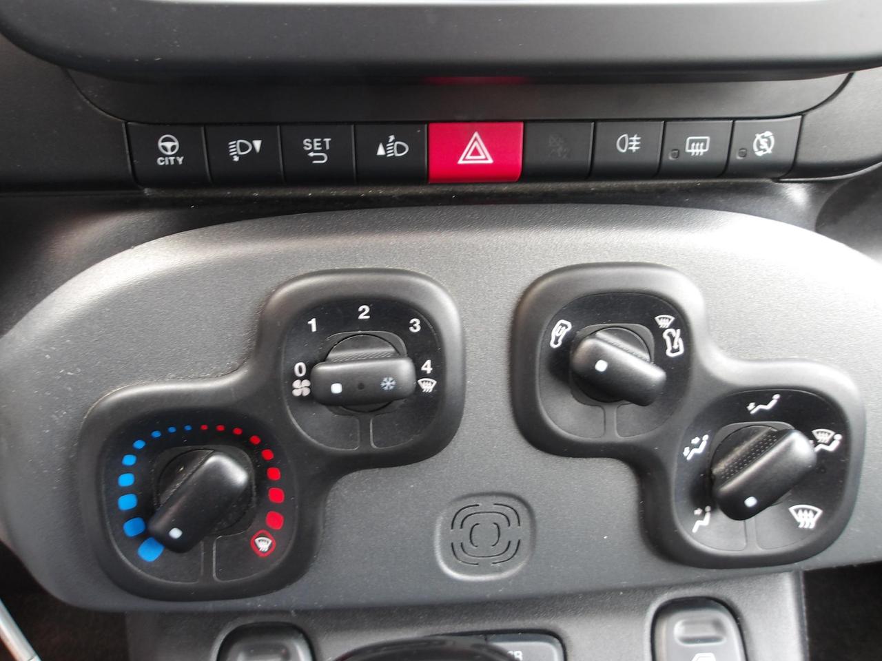 FIAT PANDA 1.0 firefly hybrid City Life 70cv