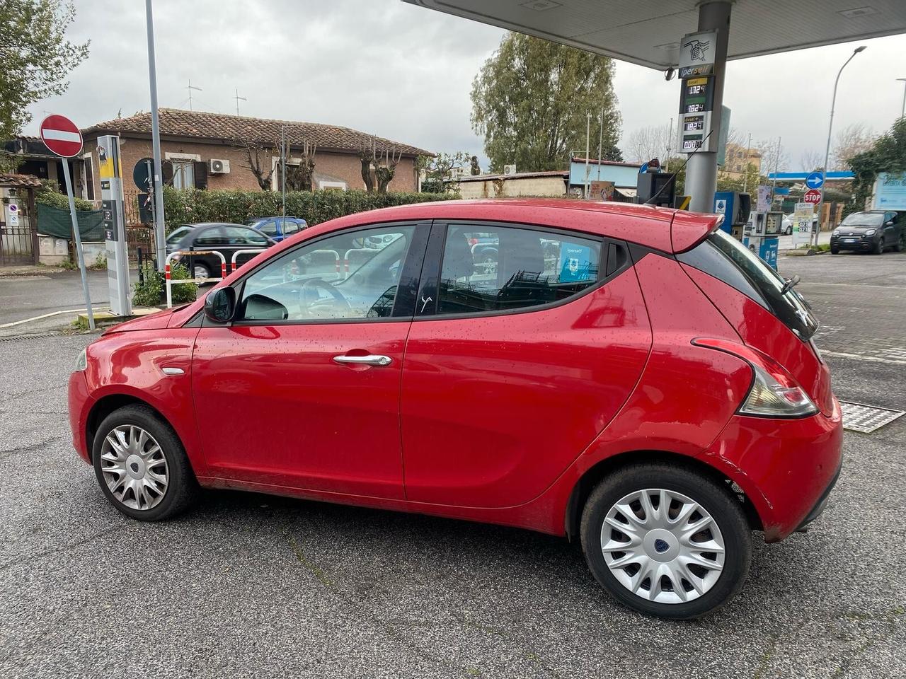 Lancia Ypsilon 1.2 69 CV 5 porte Platinum