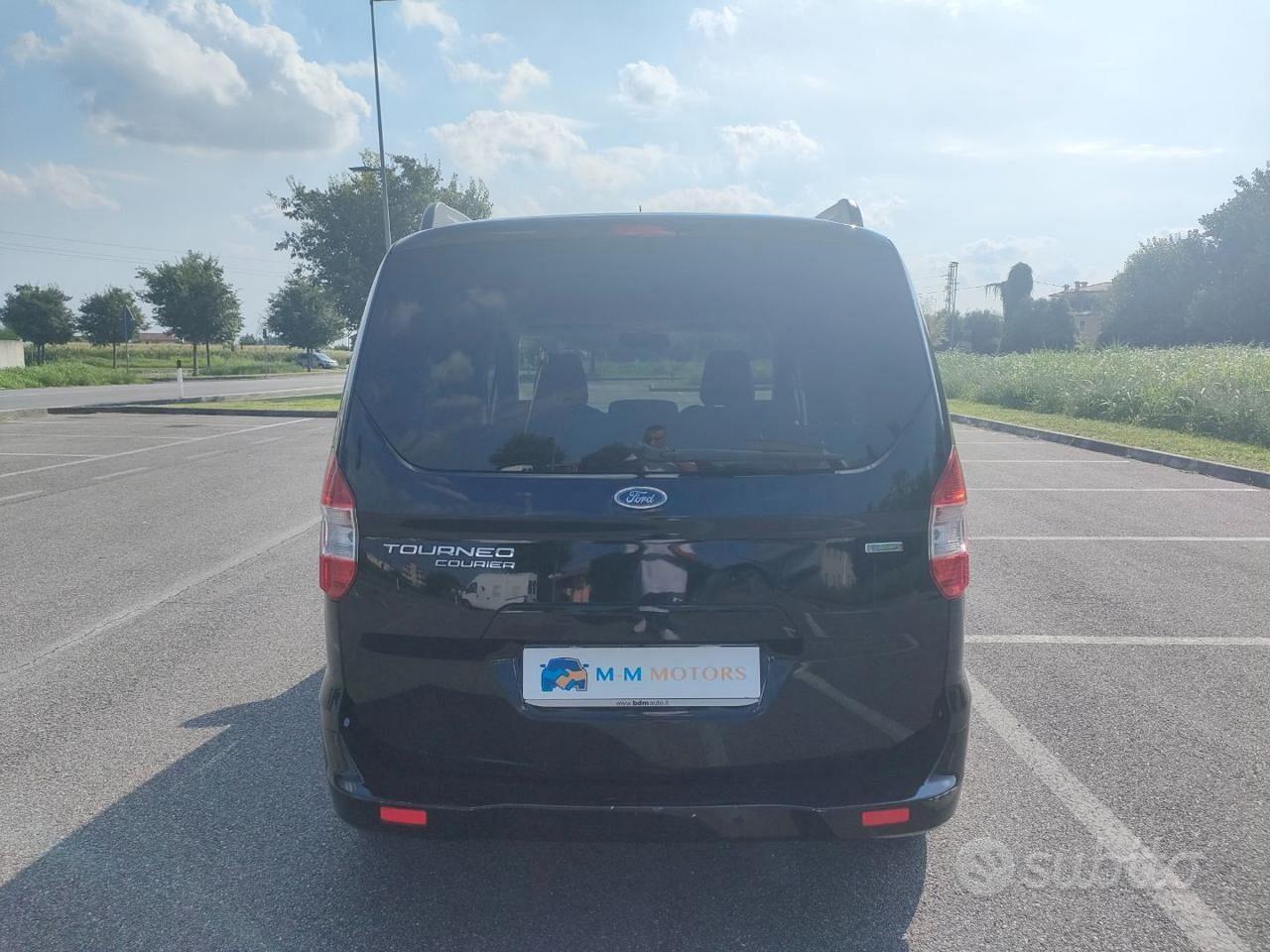 FORD Tourneo Courier 1.0 EcoBoost 100 CV Titaniu