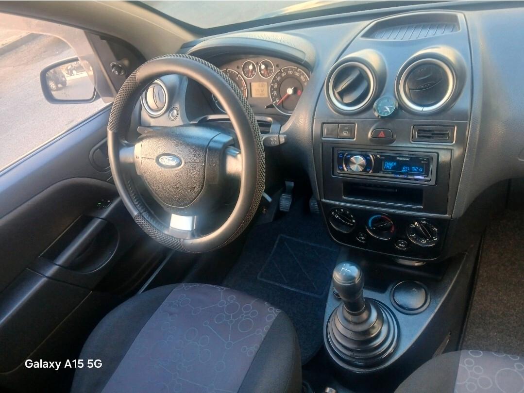 Ford Fiesta Fiesta+ 1.4 diesel 5p. Ok neopatentati 144000km