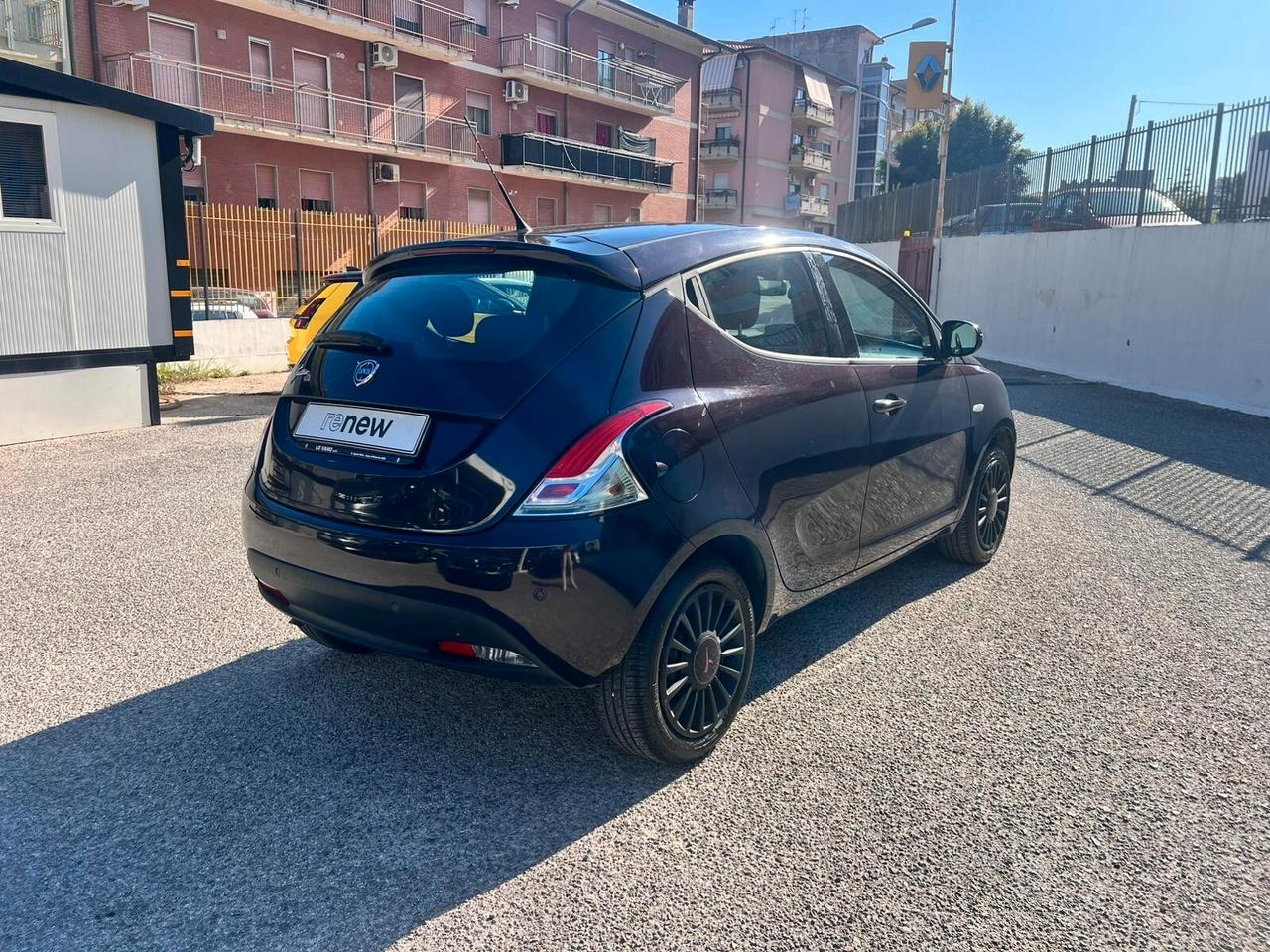 Lancia Ypsilon 1.2 69 CV 5 porte Elefantino