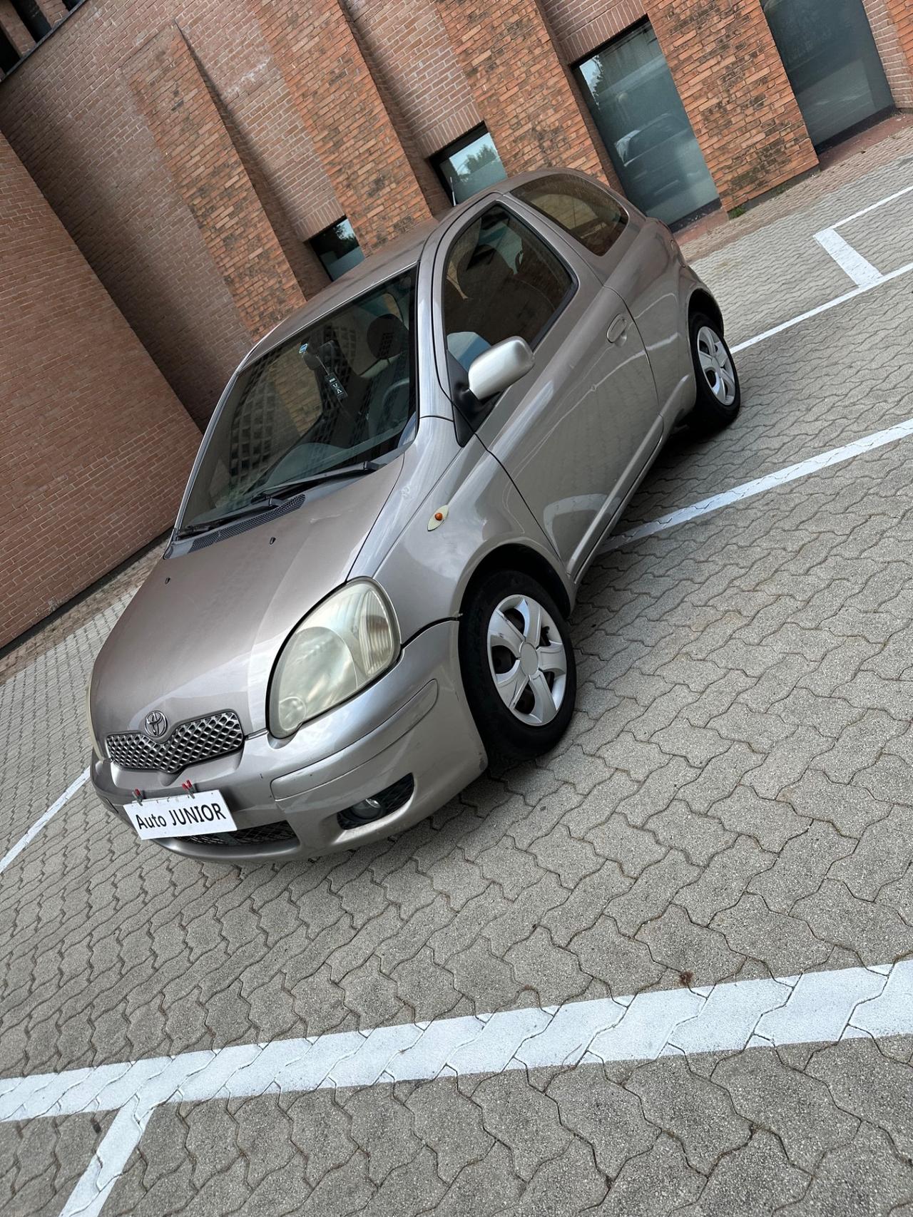 Toyota Yaris Verso 1.3i 16V cat Luna '03