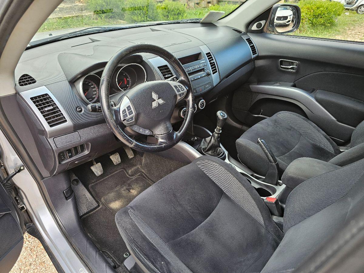 MITSUBISHI OUTLANDER 2.0 DIESEL 7 POSTI 4WD GARANZIA