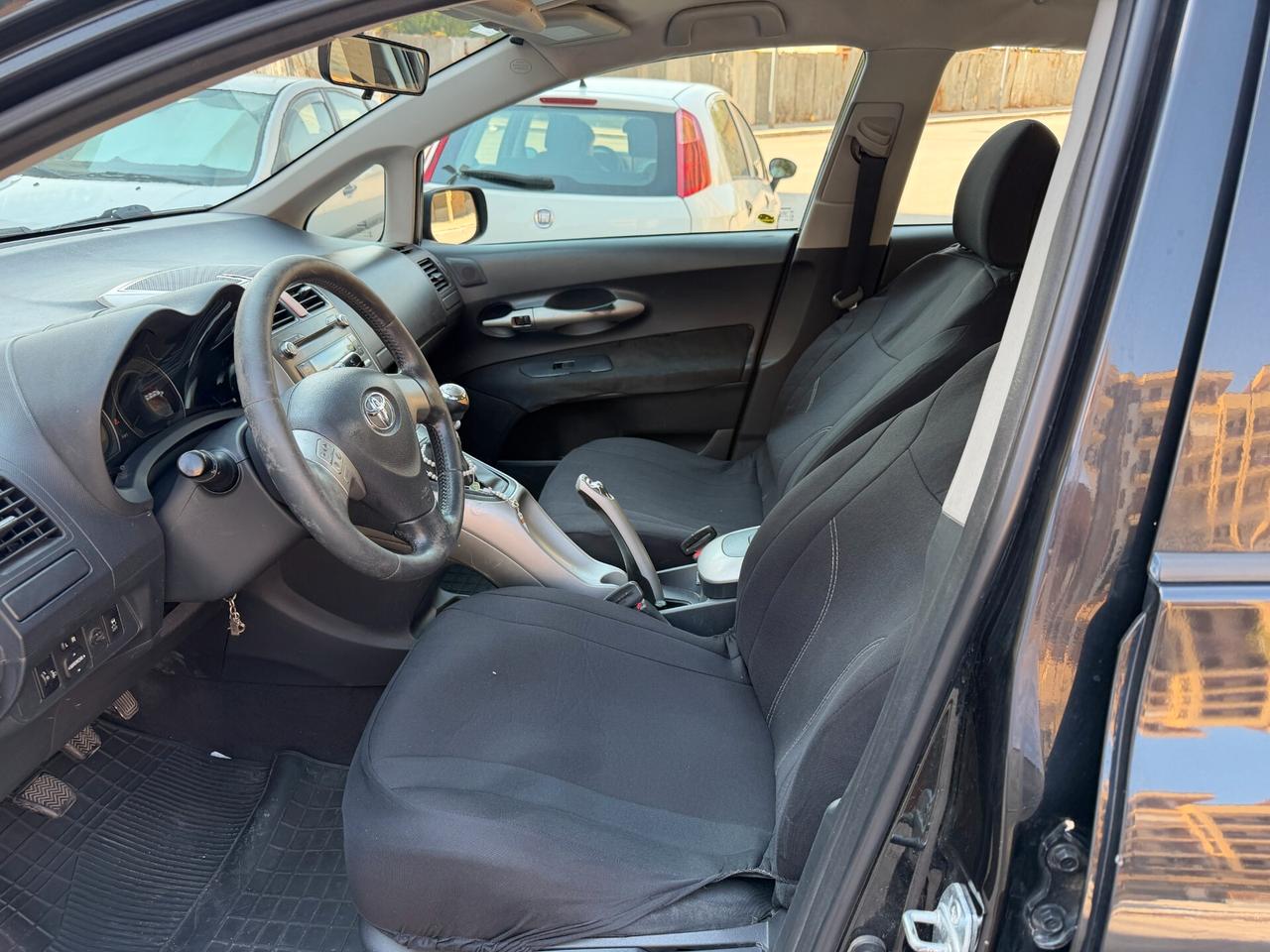 Toyota Auris 2.0 D-4D DPF 5 porte Sol