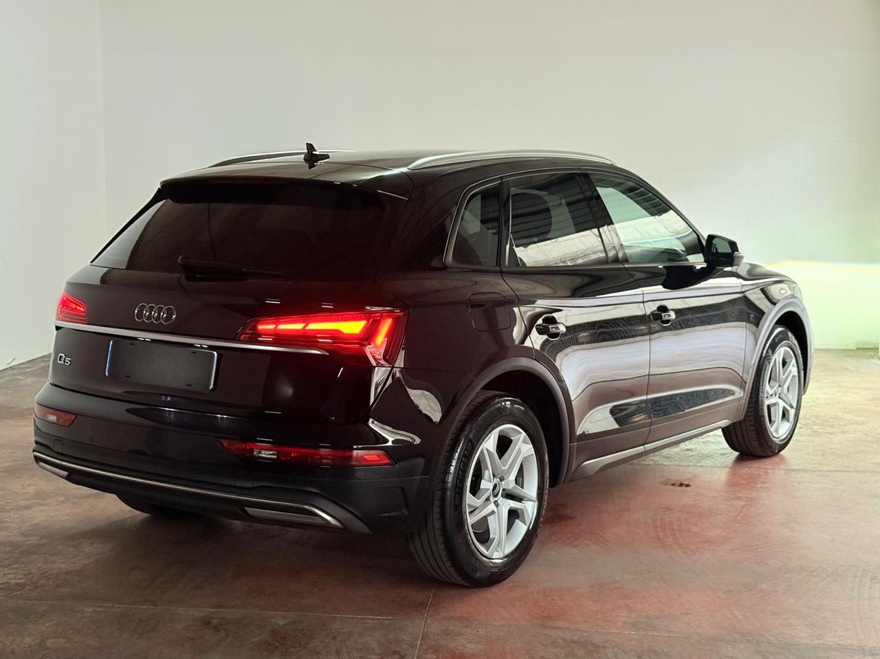 Audi Q5 35 TDI S tronic Business