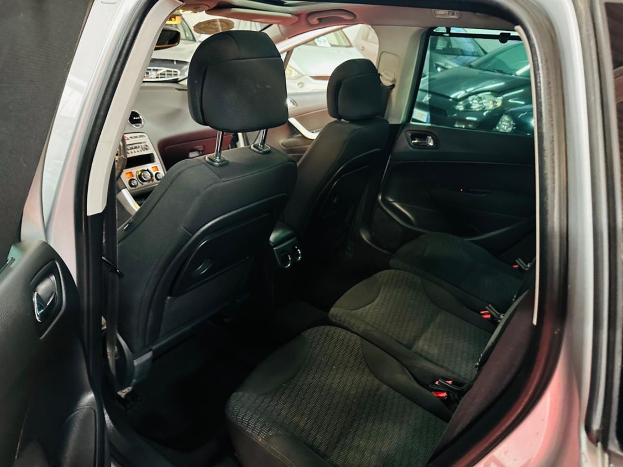 Peugeot 308 1.6 HDi 110CV SW Ciel Tecno