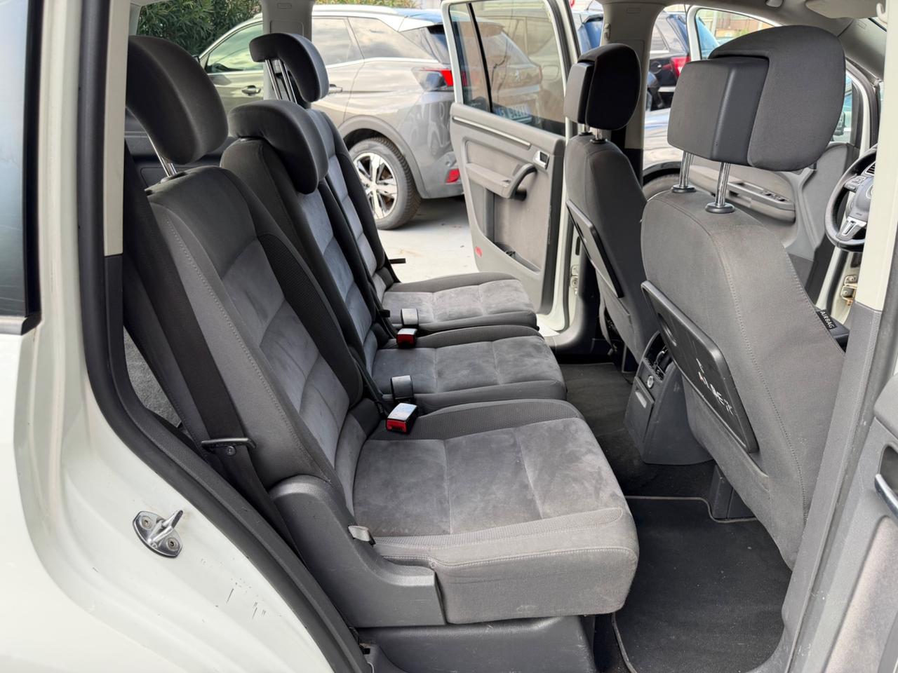 Volkswagen Touran 2.0 TDI 140 CV DSG Highline