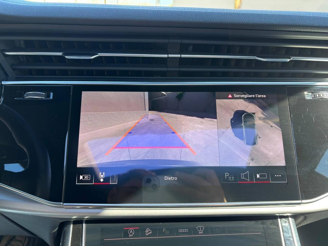 Audi Q8 SUV S line edition