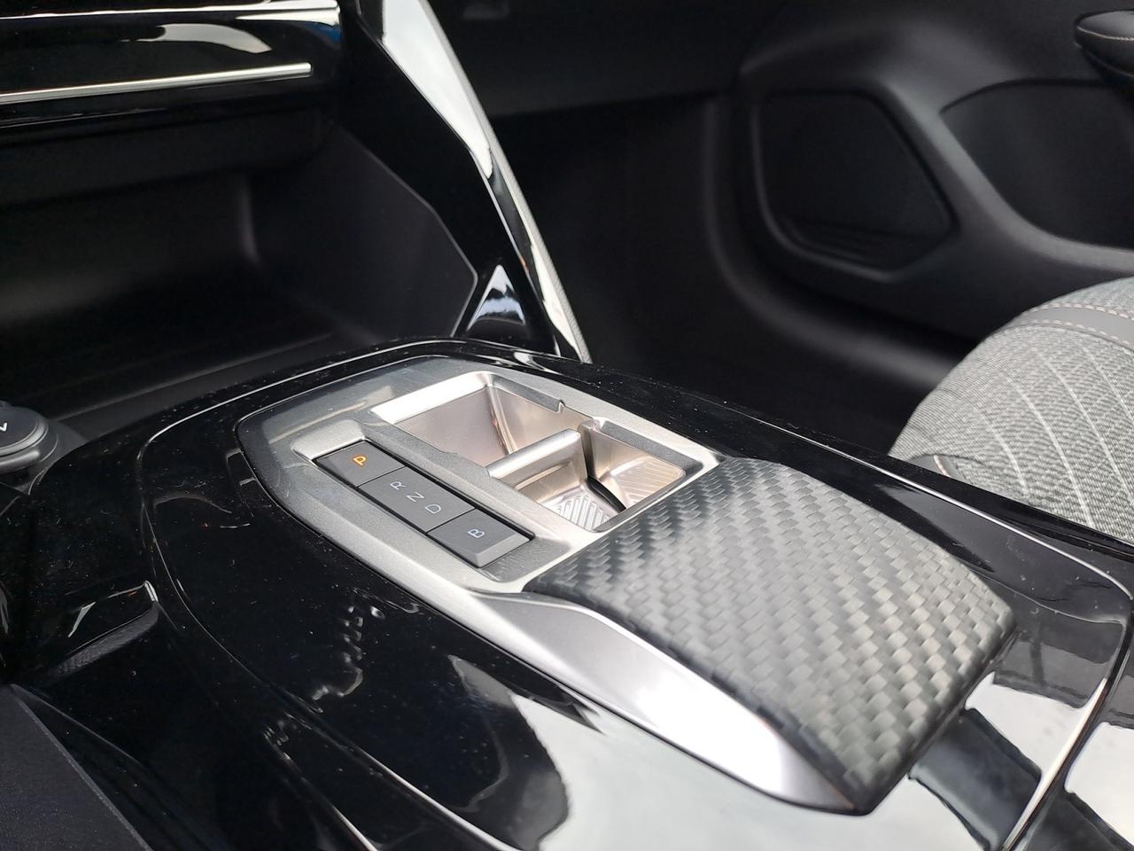 PEUGEOT e-208 ALLURE - Motore Elettrico 136cv (100kW)
