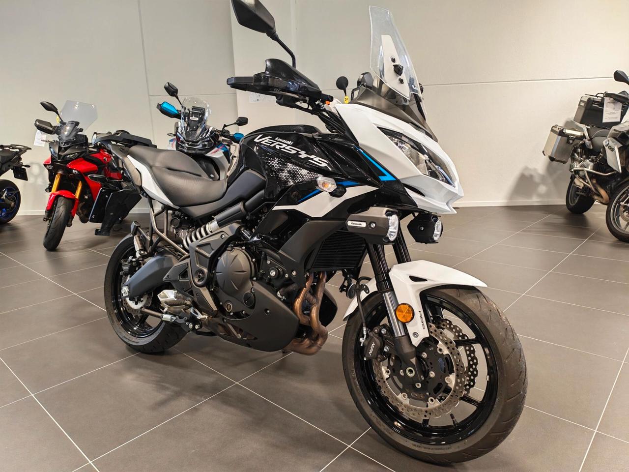 Kawasaki Versys 650 Bianco 2021