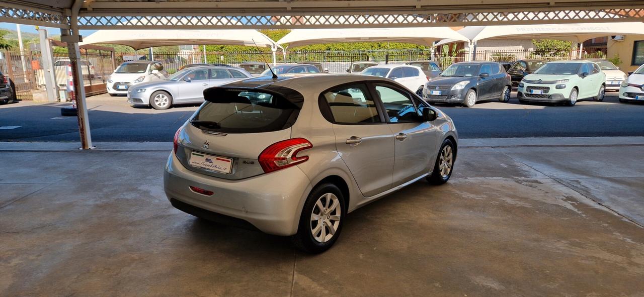 Peugeot 208 1.4 eHDi 68cv Automatica