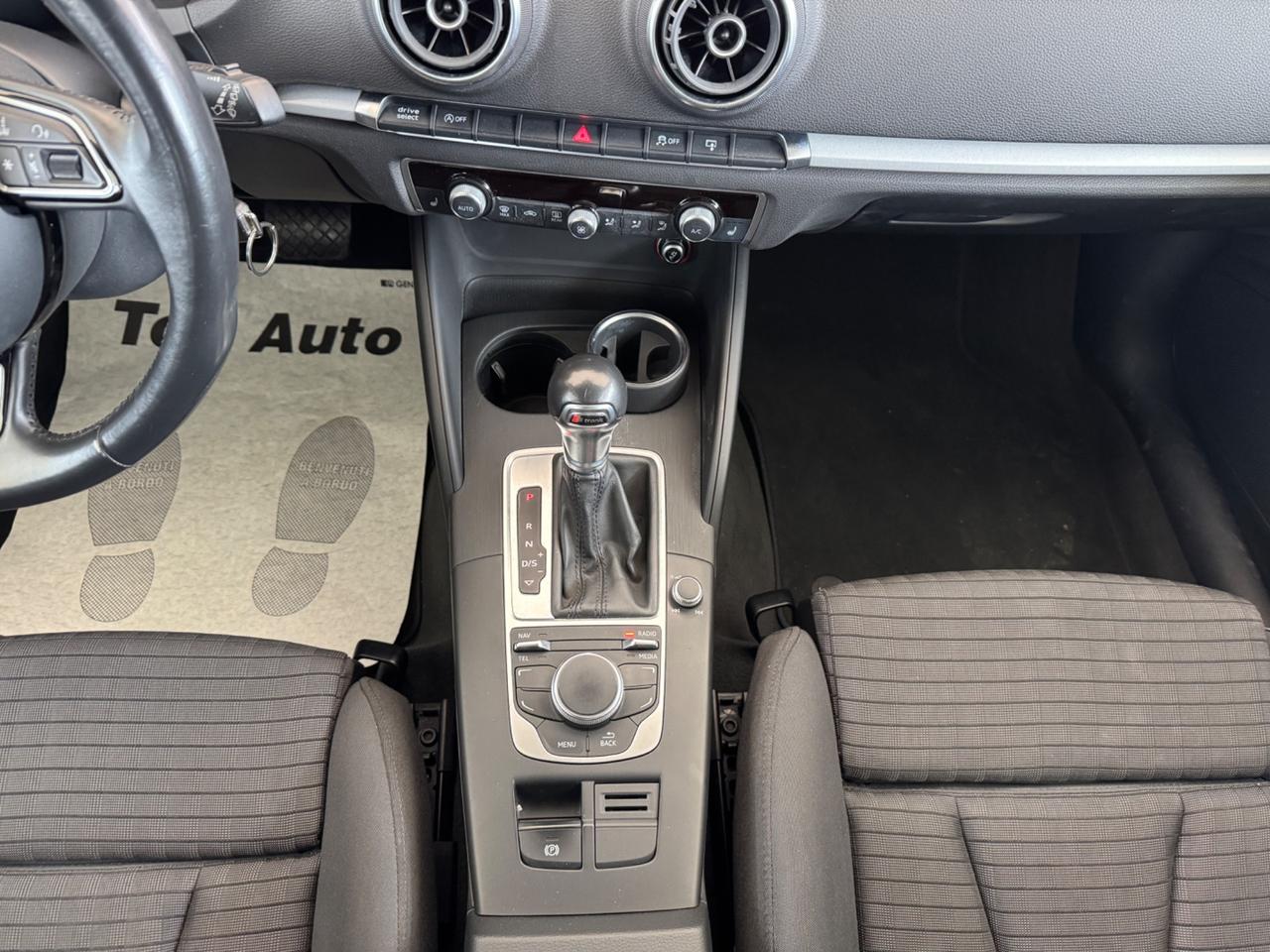 AUDI A3 2.0 TDI S TRONIC DESIGN