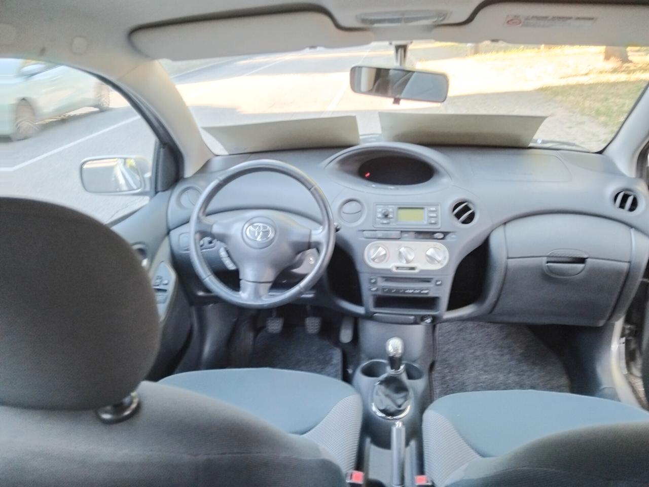 Toyota Yaris 1.0i 16V cat 5 porte KM 130 IDEALE PER NEO PATENTATI A 2.499 EURO