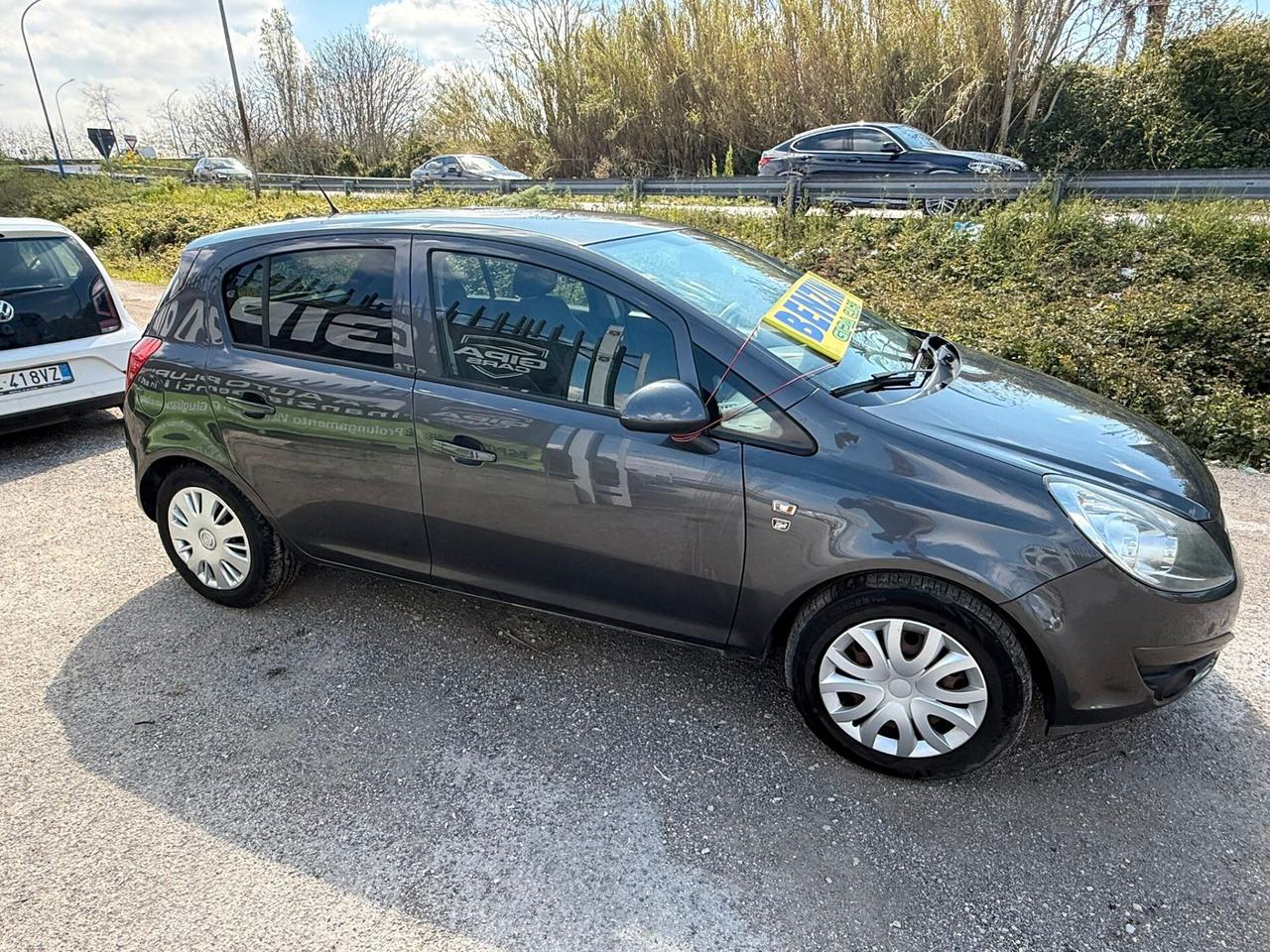 Opel Corsa 1.2 5 porte Cosmo