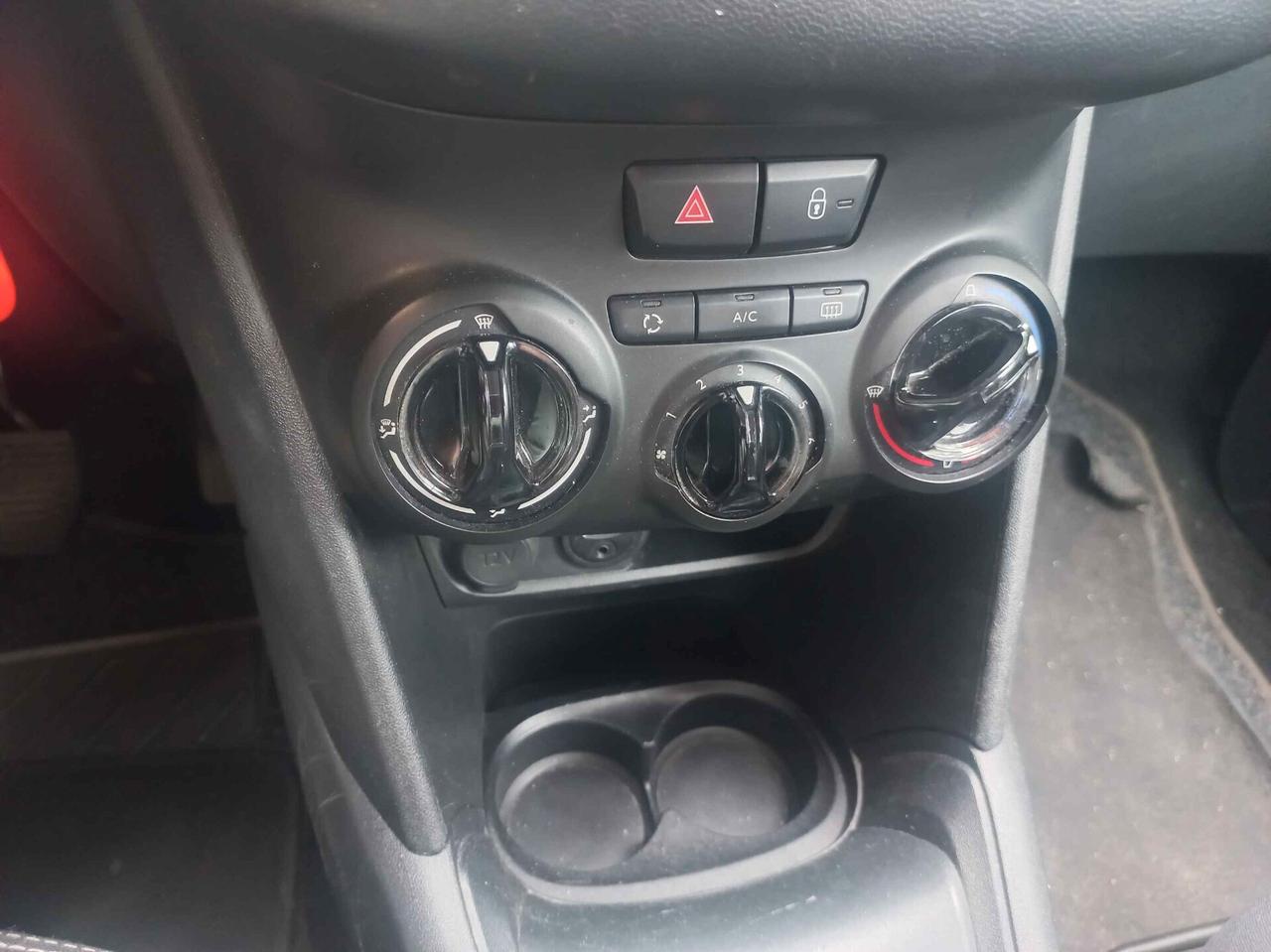 Peugeot 208 BlueHDi 75 5 porte Touch