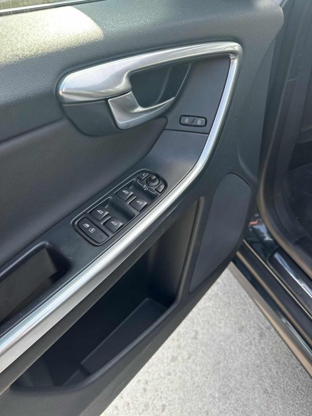 VOLVO XC60 D3 Geartronic Kinetic
