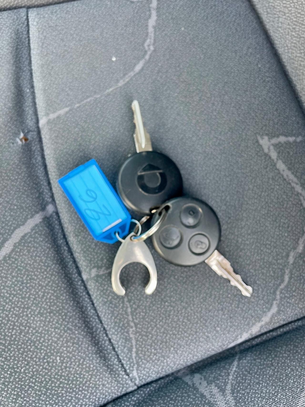 Smart ForTwo 700 coupé pure (45 kW)