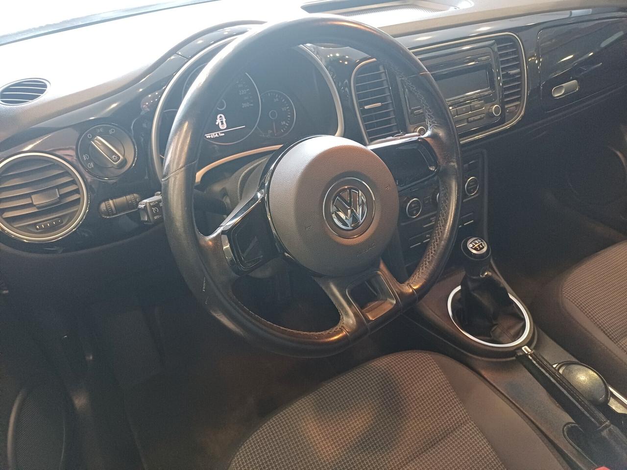 Volkswagen Maggiolino 1.2 TSI Design adatta a neopatentati