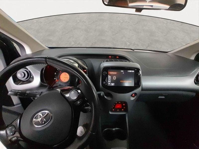 Toyota Aygo Connect 1.0 VVT-i 72 CV 5 porte x-fun