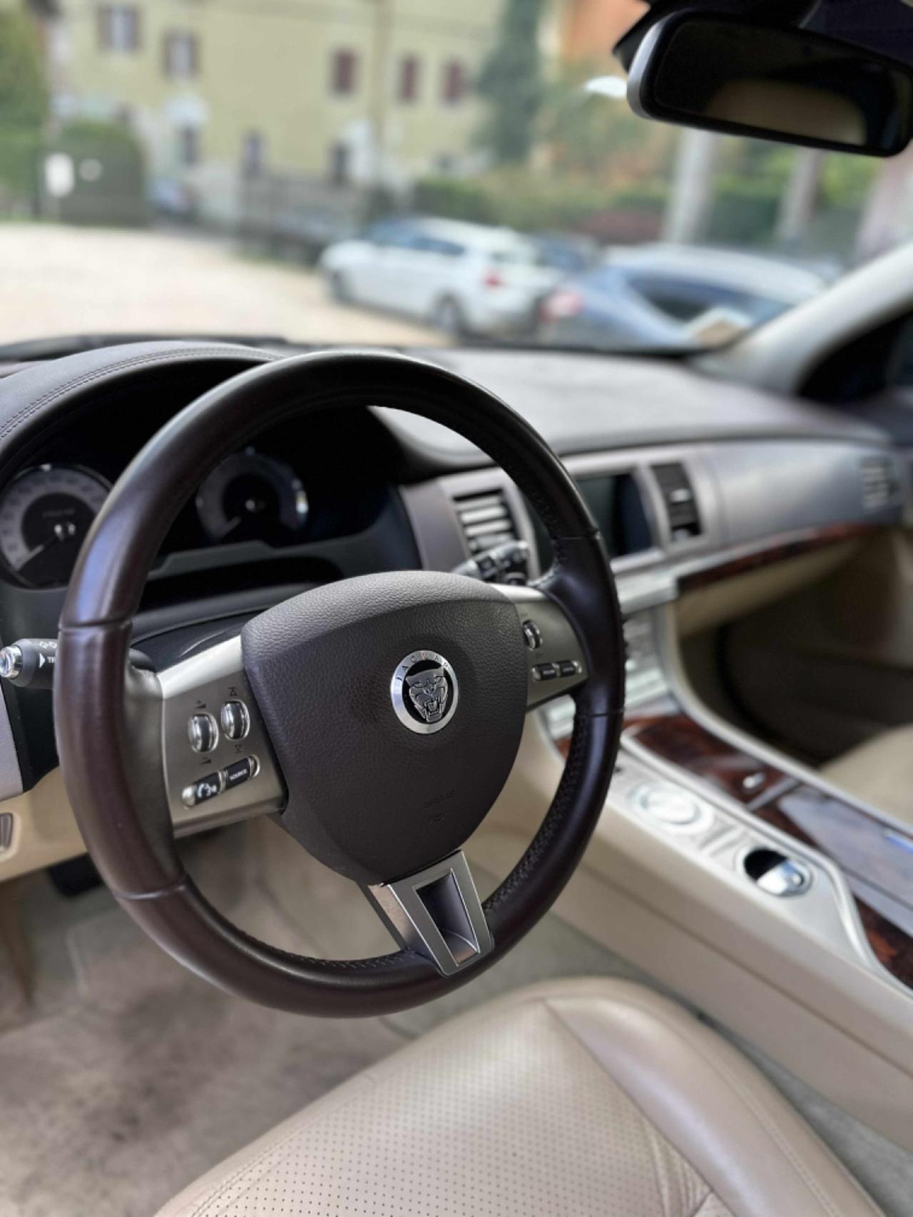 Jaguar XF 3.0 V6 PREMIUM LUXURY KMCERT GARANZ UNICOPR