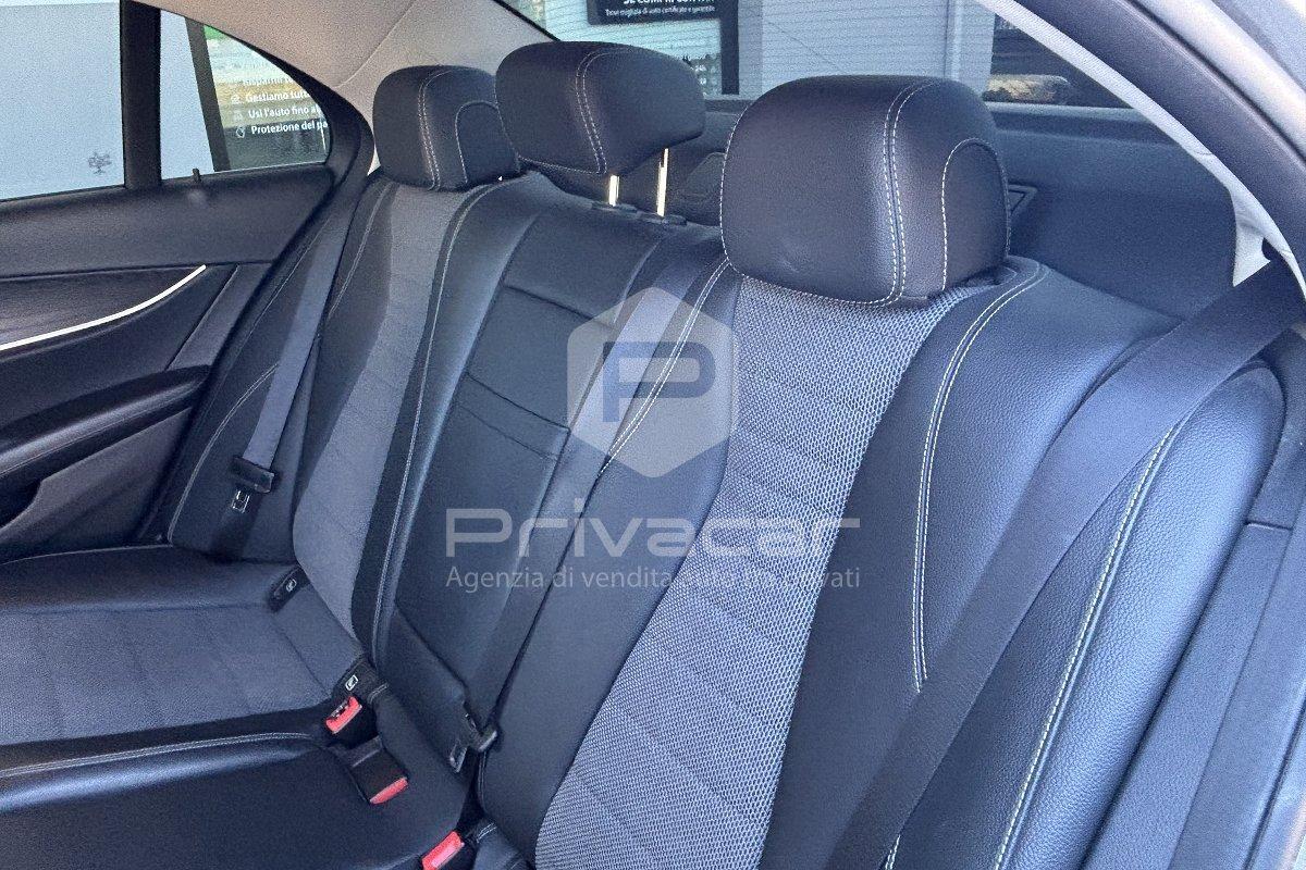 MERCEDES E 200 Auto Exclusive