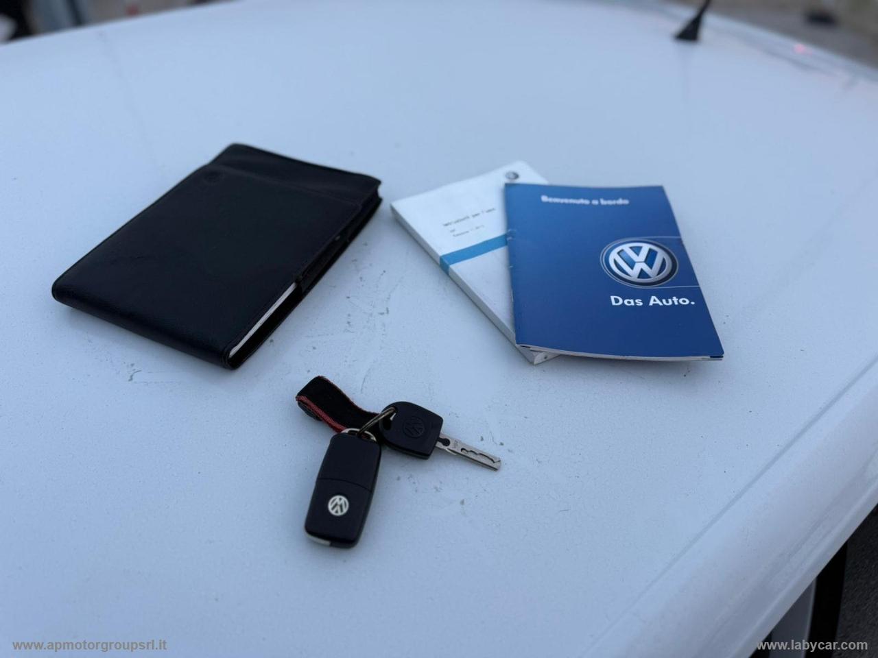 VOLKSWAGEN 1.0 75 CV 5p. high up!