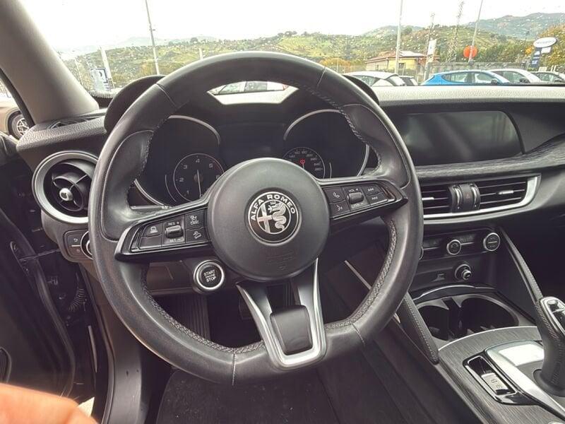 Alfa Romeo Stelvio 2020 2.2 t Business Q4 190cv auto