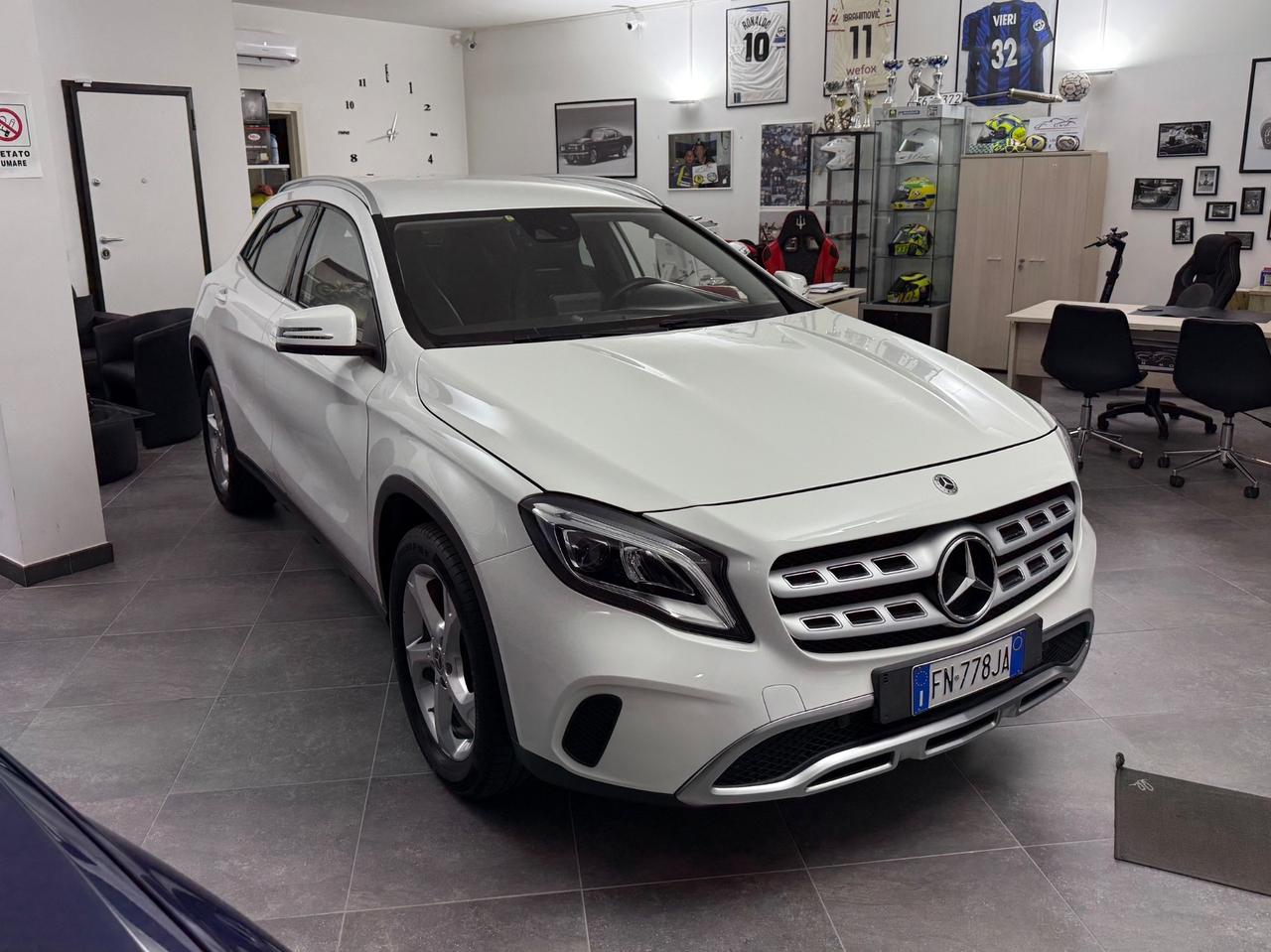 Mercedes-benz GLA 200 d Automatic 2.2 136 Cv Motore Mercedes
