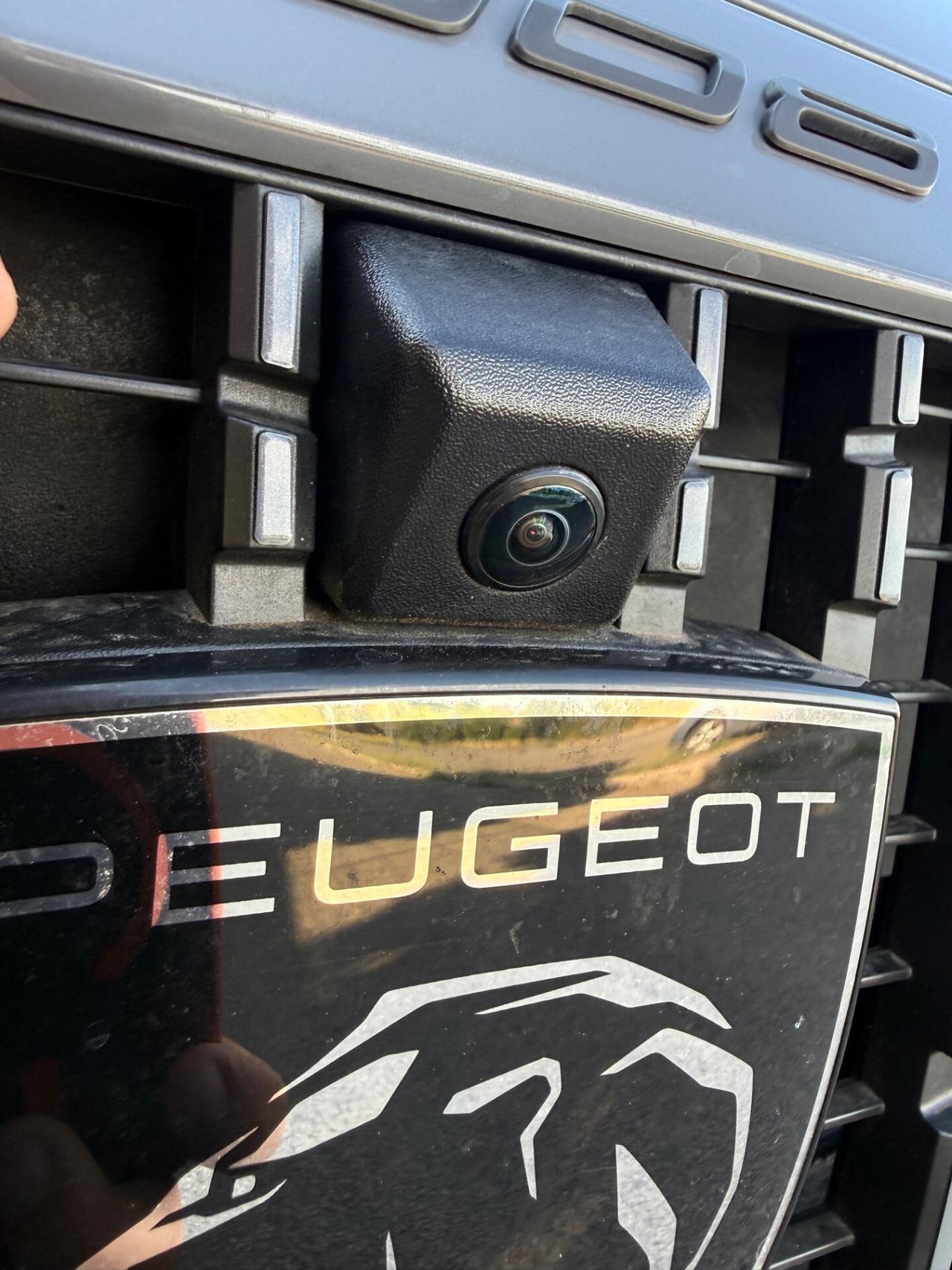 Peugeot 2008 BlueHDi 130 S&S EAT8 GT