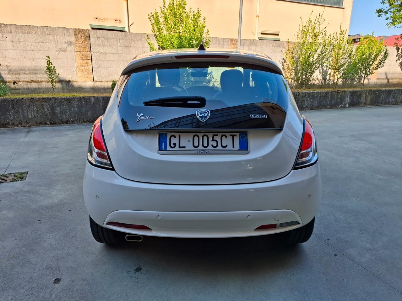 Lancia Ypsilon 1.0 FireFly 5 porte S&S Hybryd Gold