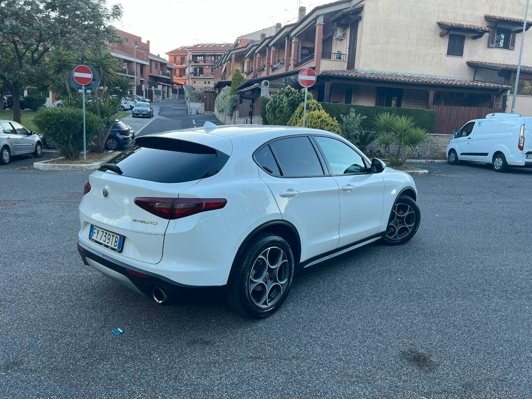 Alfa Romeo Stelvio 2.2 Turbodiesel 160 CV