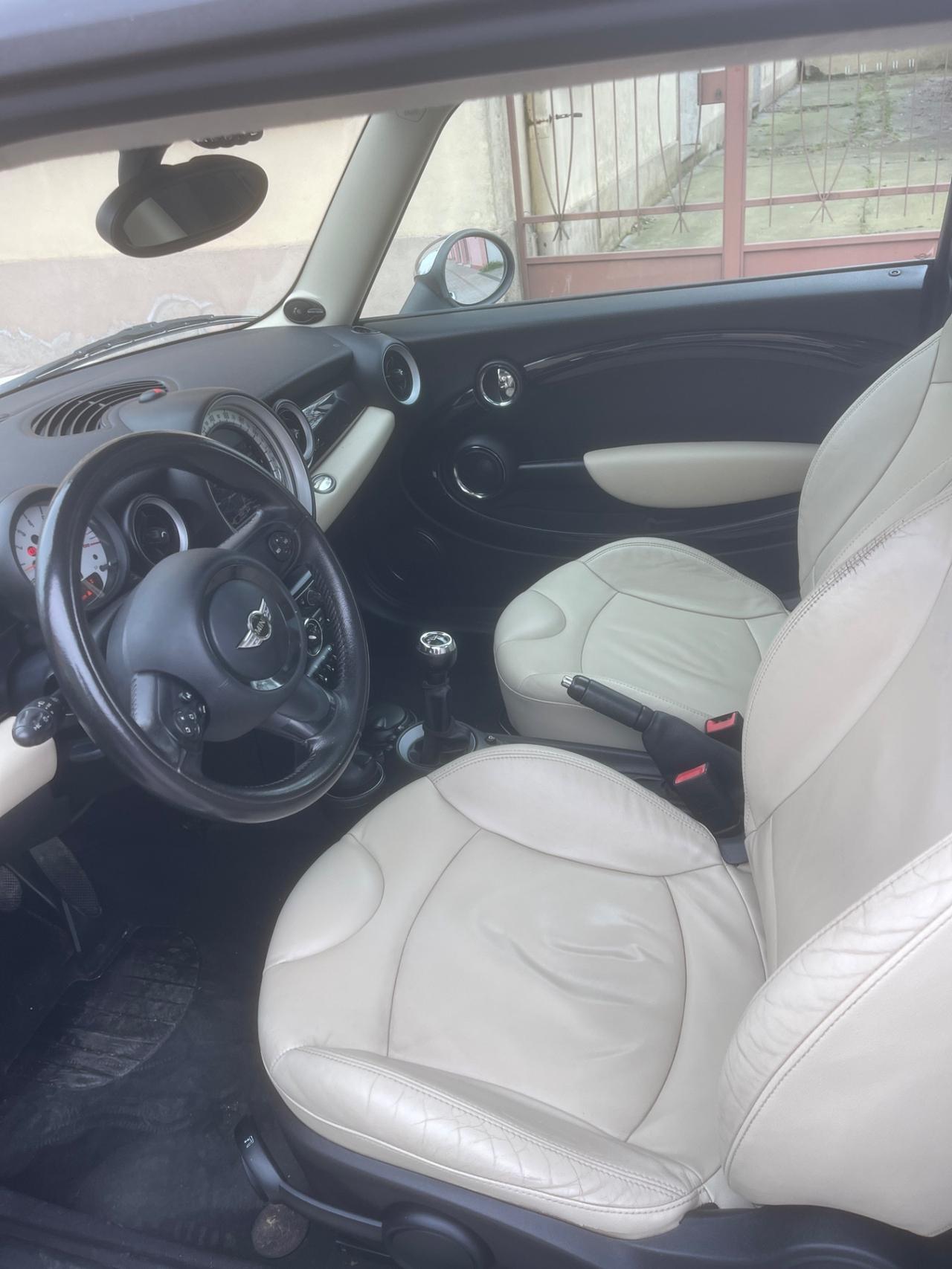 Mini 1.6 16V One (55kW)