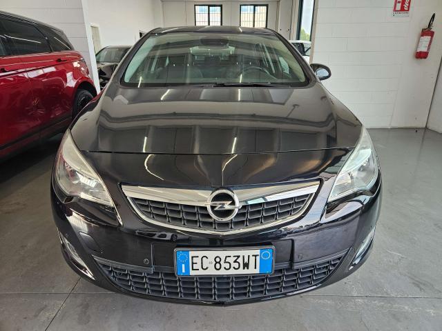 Opel Astra Astra IV 2010 5p 1.4 t Elective 140cv