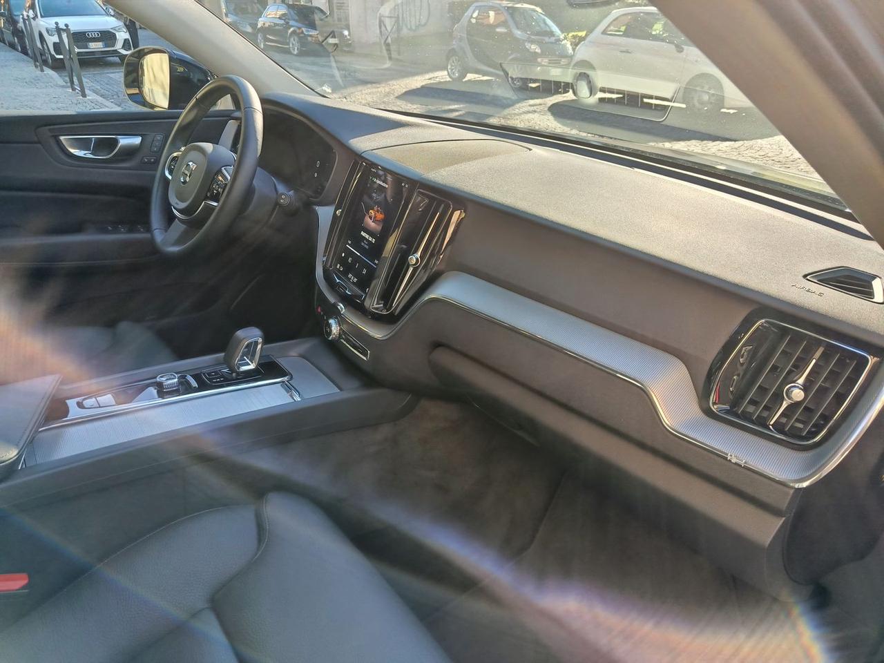 Volvo XC 60 Plus Dark 2.0 B4 MHEV #9159