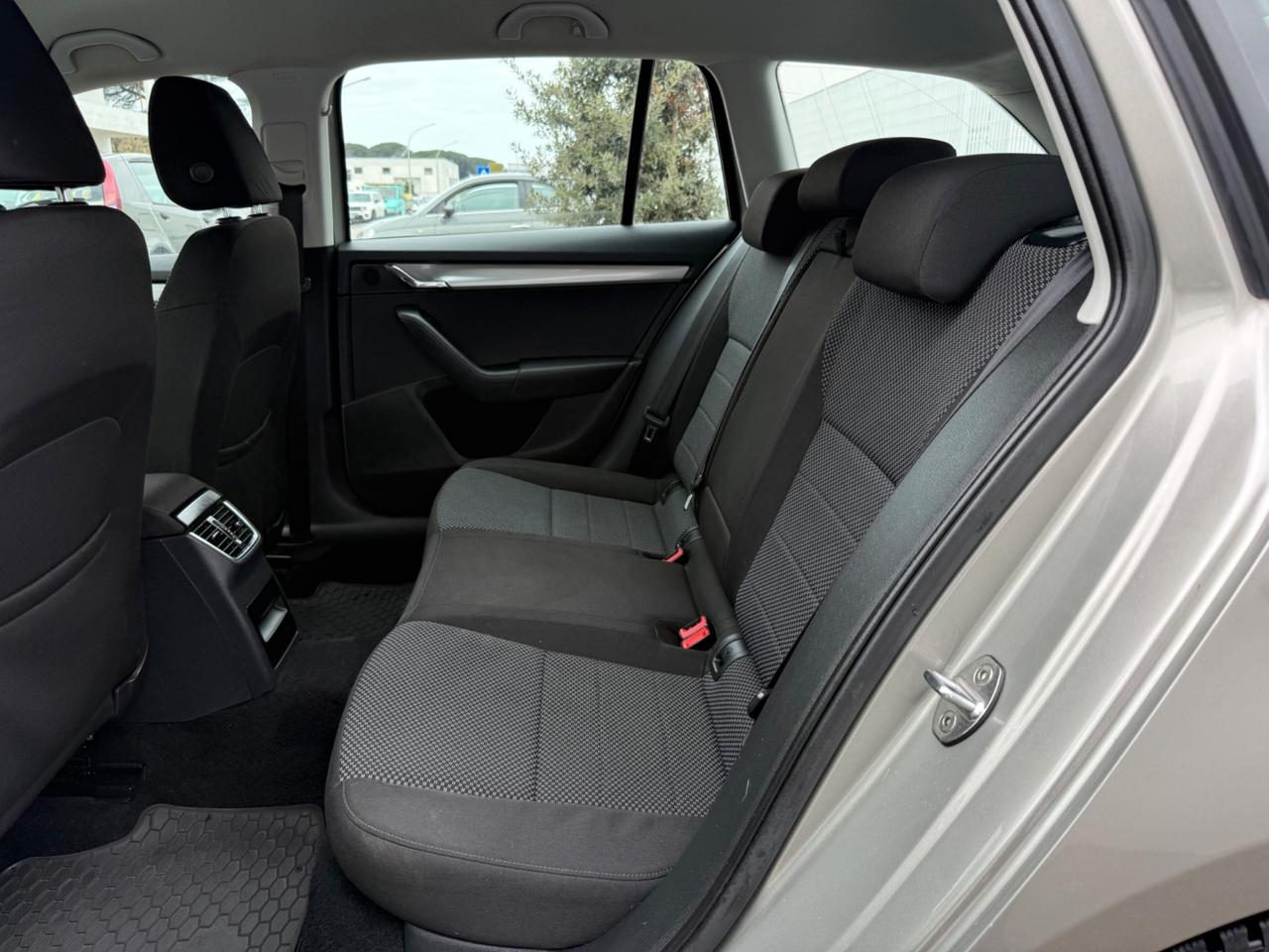 Skoda Octavia 1.6 TDI CR 90 CV Station Wagon