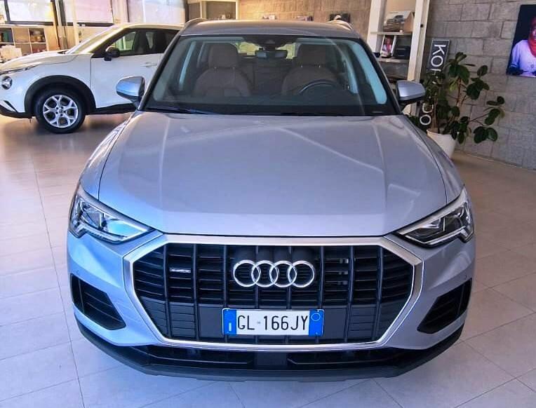 Audi Q3 40 TDI quattro S tronic Business Advanced