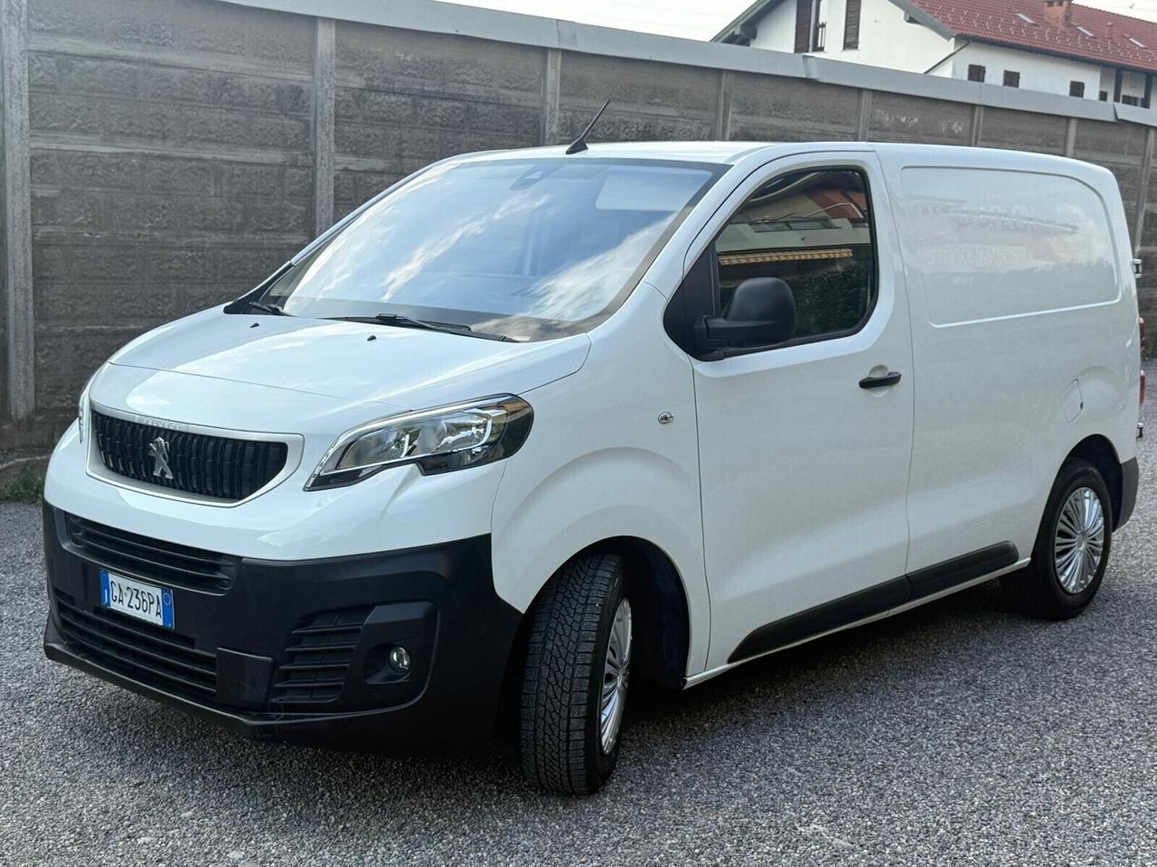 Peugeot Expert 180 S&S EAT8 Premium Compact