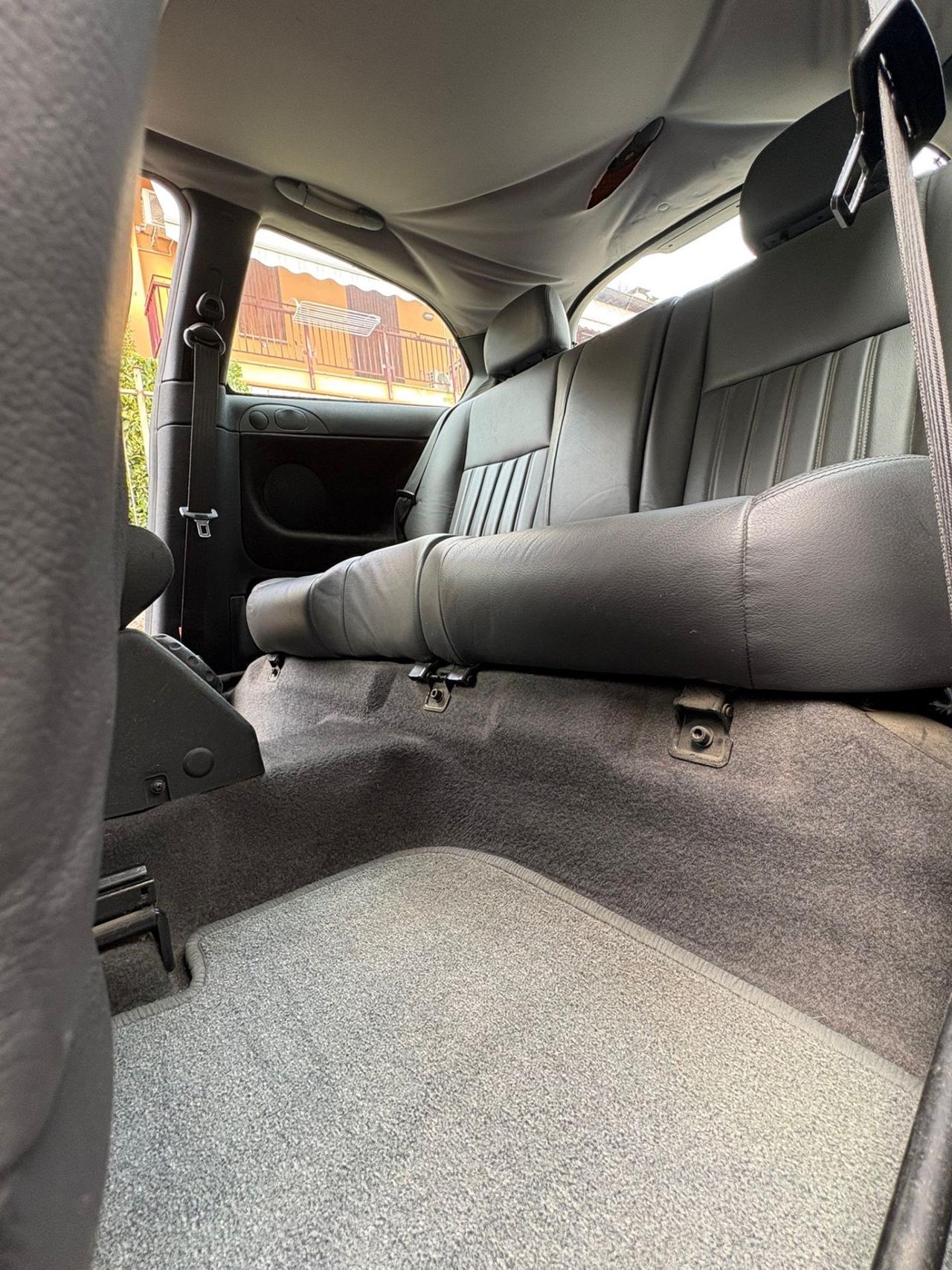 Alfa Romeo 147 1.6i 16V Twin Spark cat 3p. Progression