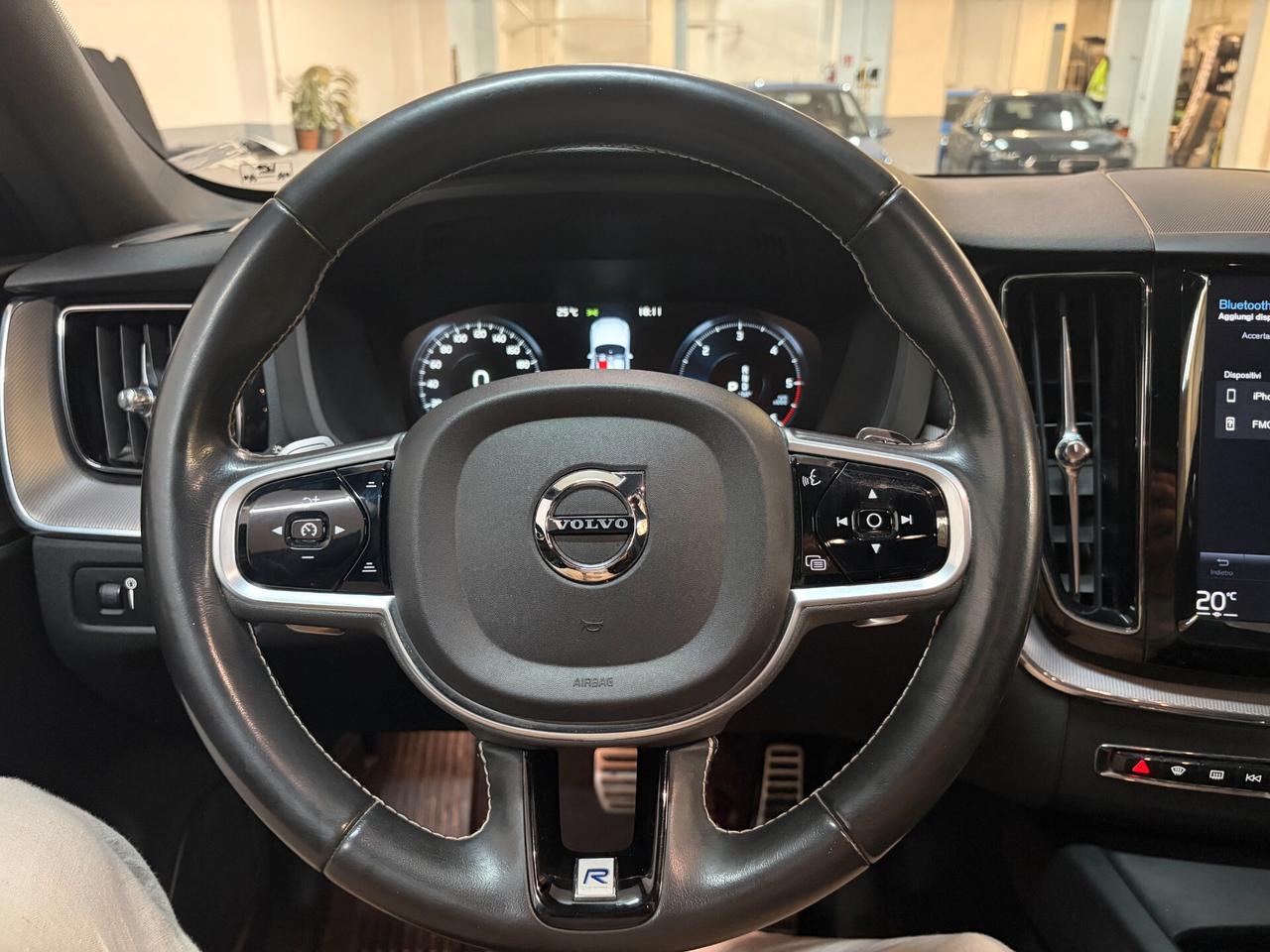 Volvo XC 60 B4 (d) AWD Geartronic R-design